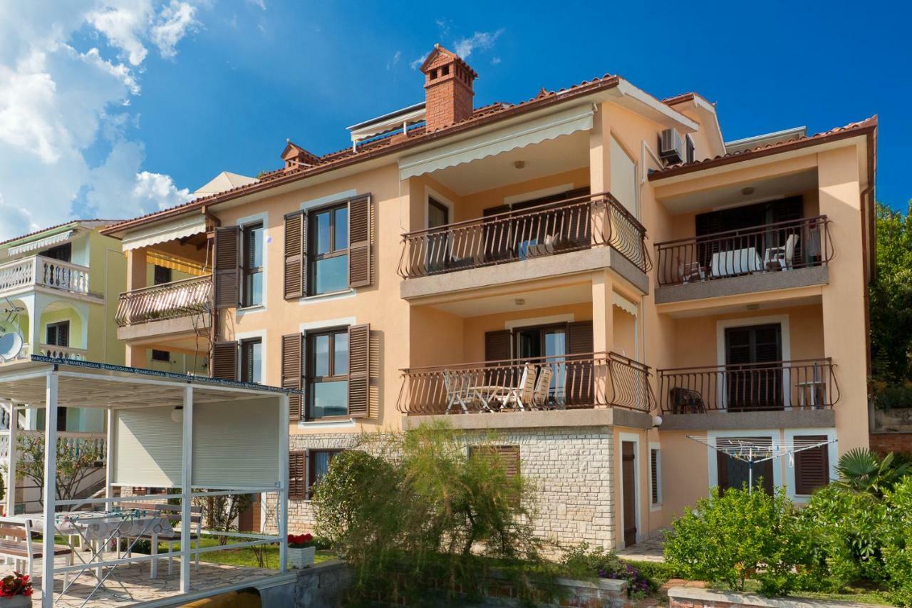 Apartments Emilia ราบัซ ภายนอก รูปภาพ